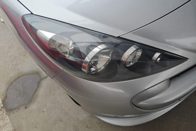 Used Peugeot 207 2011 Sedan 1.4L Manual Yule Edition Right Front Headlight