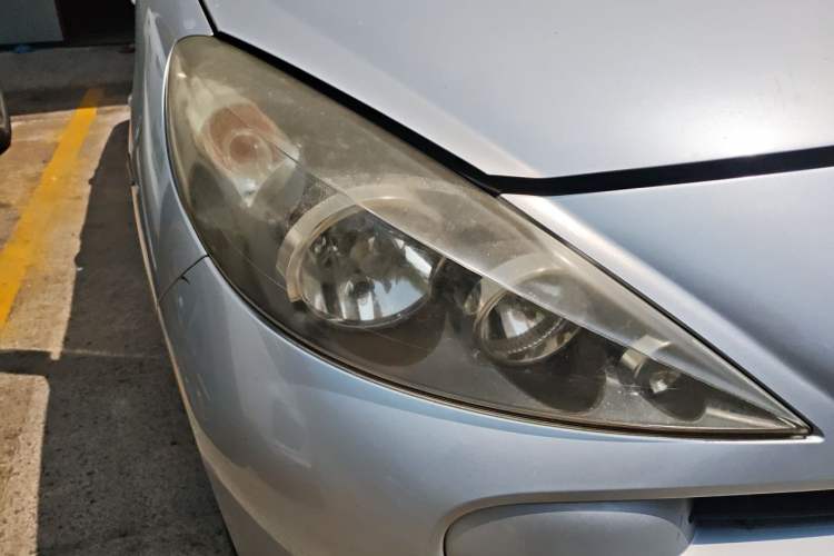 Used Peugeot 207 2011 Sedan 1.4L Manual Yule Edition Right Front Headlight