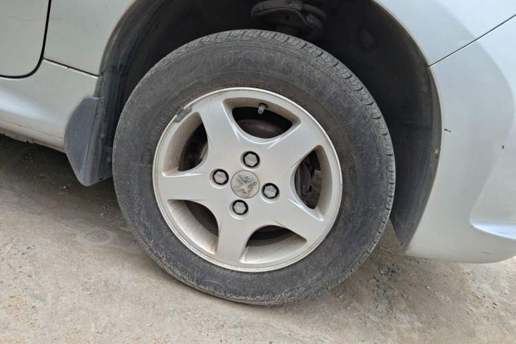 Used Peugeot 207 2011 Hatchback 1.4L Manual Yule Edition Right Front Wheel Hub