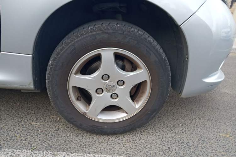 Used Peugeot 207 2011 Hatchback 1.4L Manual Yule Edition Right Front Wheel Hub