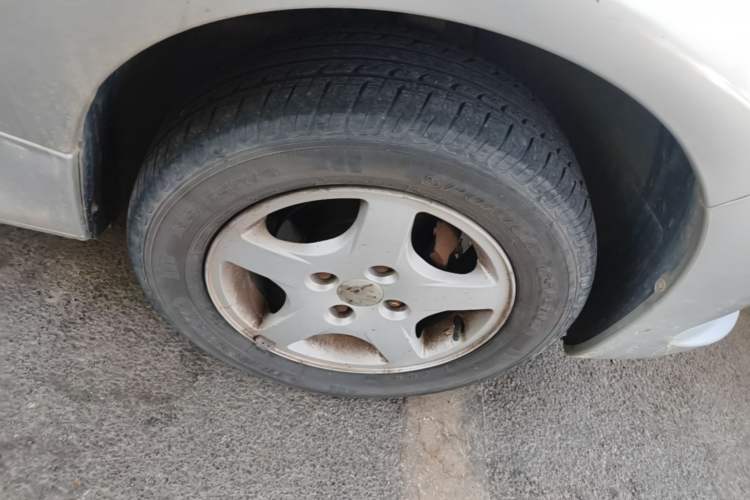 Used Peugeot 207 2011 Hatchback 1.4L Manual Yule Edition Right Front Wheel Hub