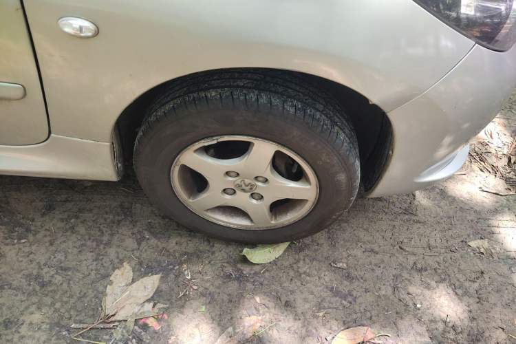 Used Peugeot 207 2011 Hatchback 1.4L Manual Yule Edition Right Front Wheel Hub