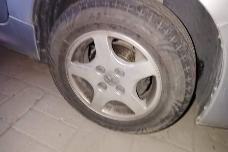 Used Peugeot 207 2011 Sedan 1.4L Manual Yule Edition Right Front Wheel Hub