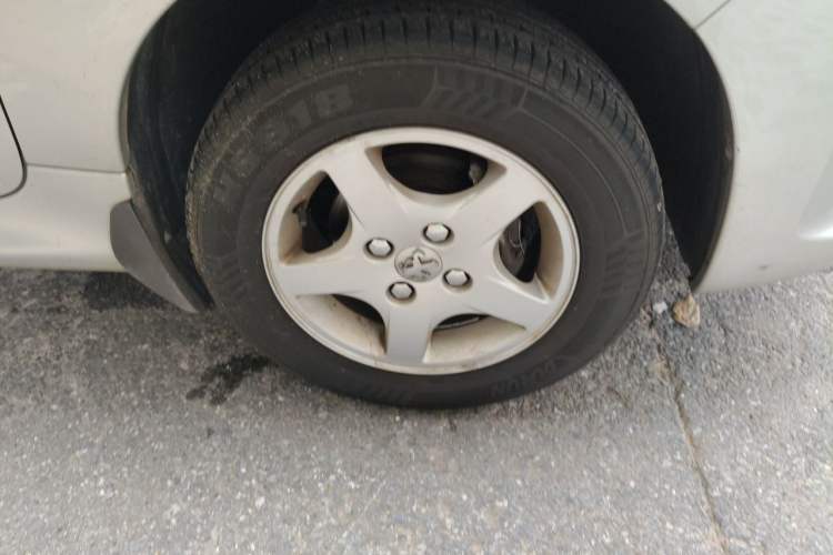 Used Peugeot 207 2011 Hatchback 1.4L Manual Yule Edition Right Front Wheel Hub