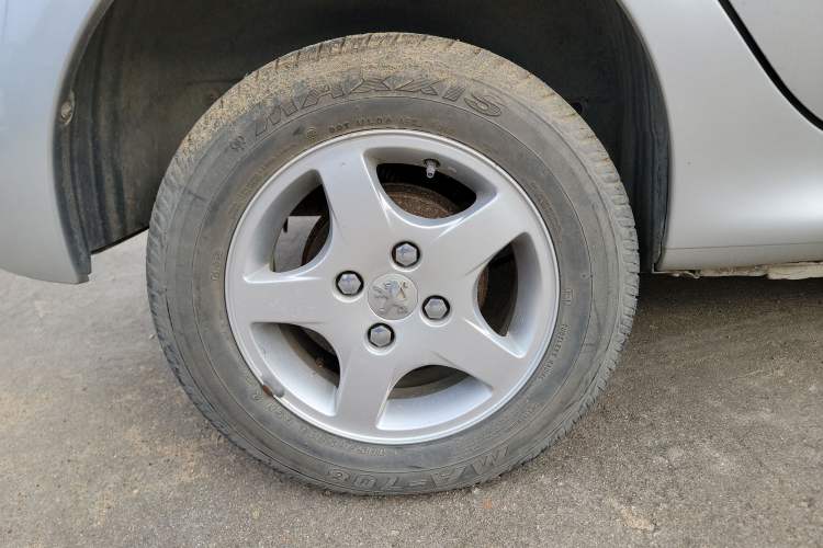 Used Peugeot 207 2011 Hatchback 1.4L Manual Yule Edition Right Rear Wheel Hub