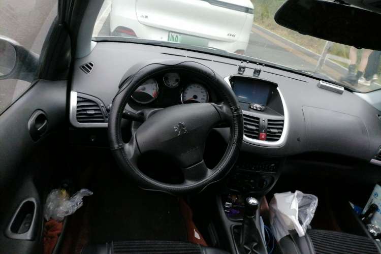 Used Peugeot 207 2011 Sedan 1.4L Manual Yule Edition Steering Wheel