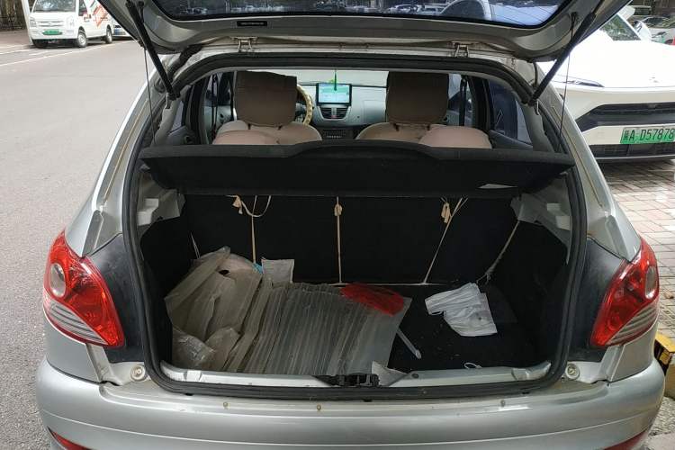 Used Peugeot 207 2011 Hatchback 1.4L Manual Yule Edition Trunk