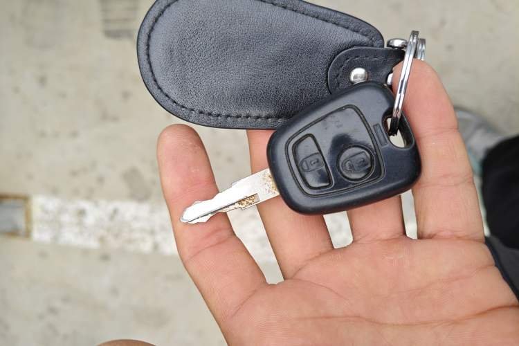 Used Peugeot 207 2011 Sedan 1.4L Manual Yule Edition Vehicle Key