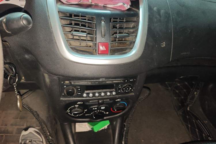 Used Peugeot 207 2011 Sedan 1.4L Manual Yule Edition Audio And AC Panel