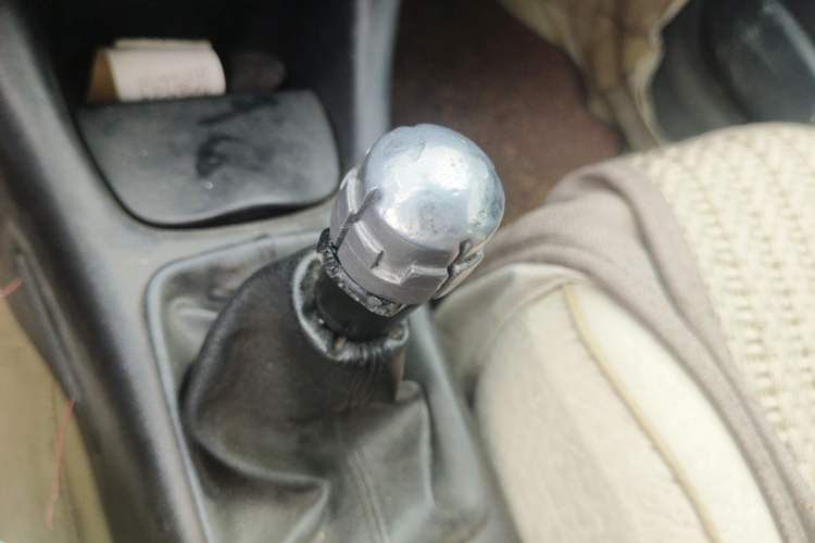 Used Peugeot 207 2011 Sedan 1.4L Manual Yule Edition Gear Lever