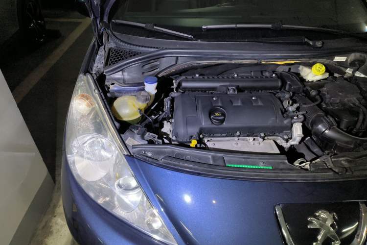 Used Peugeot 207 2013 1.6L CC Automatic Fashion Edition Engine Bay Right