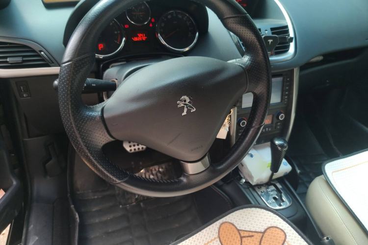 Used Peugeot 207 2013 1.6L CC Automatic Fashion Edition Steering Wheel