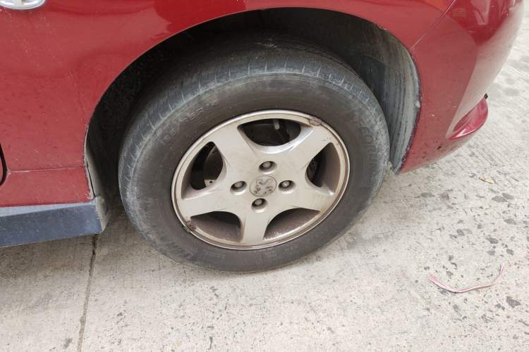 Used Peugeot 207 2013 CROSS 1.4L Manual Yule Model Right Front Wheel Hub