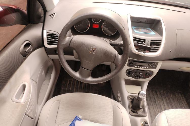 Used Peugeot 207 2013 CROSS 1.4L Manual Yule Model Steering Wheel