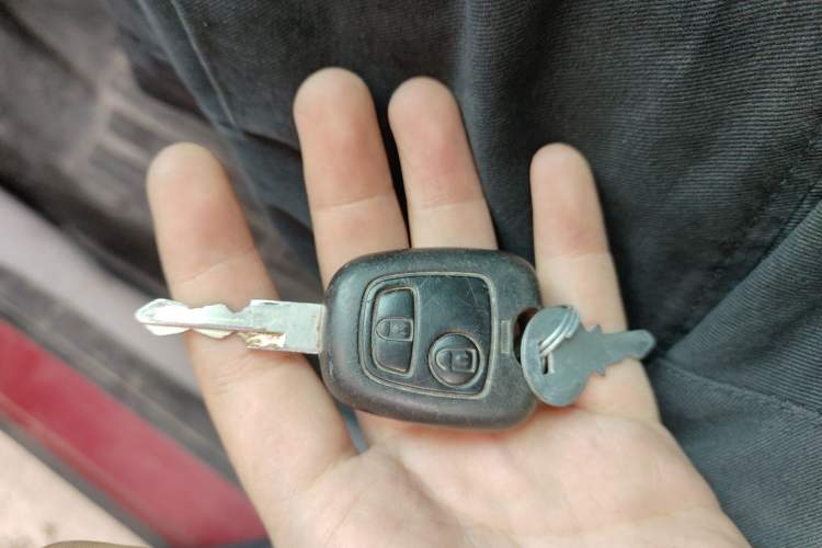 Used Peugeot 207 2013 CROSS 1.4L Manual Yule Model Vehicle Key