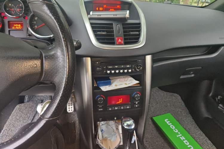 Used Peugeot 207 2013 1.6L CC Automatic Fashion Edition Audio And AC Panel