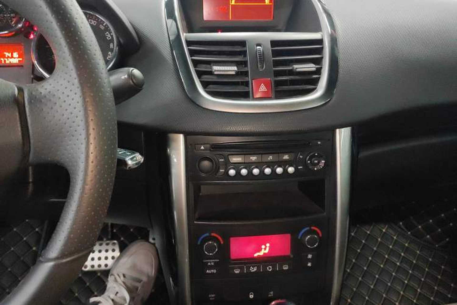 Used Peugeot 207 2013 1.6L CC Automatic Fashion Edition Audio And AC Panel