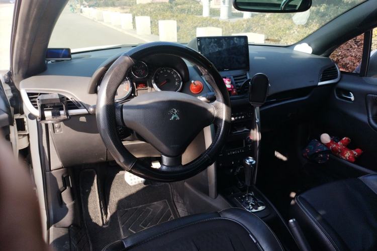 Used Peugeot 207 2013 1.6L CC Automatic Fashion Edition Center Console