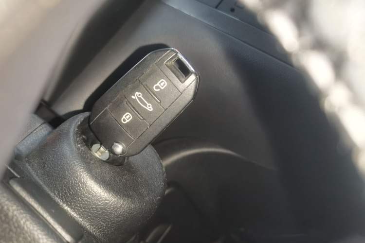 Used Peugeot 3008 2016 1.6THP Automatic Classic Edition Interior 1