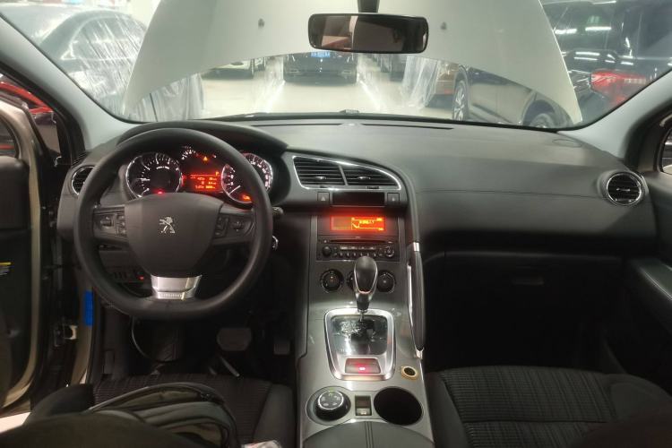 Used Peugeot 3008 2016 1.6THP Automatic Classic Edition Interior 2