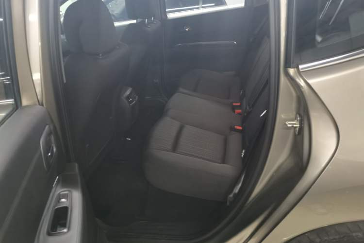 Used Peugeot 3008 2016 1.6THP Automatic Classic Edition Interior 4
