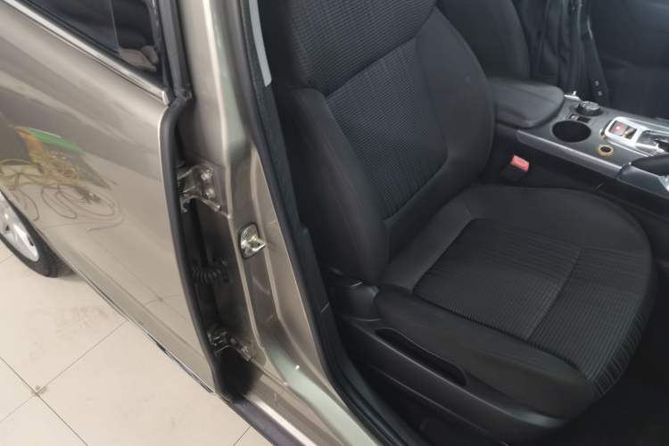 Used Peugeot 3008 2016 1.6THP Automatic Classic Edition Right Front Seat