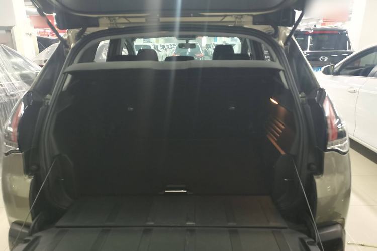 Used Peugeot 3008 2016 1.6THP Automatic Classic Edition Trunk