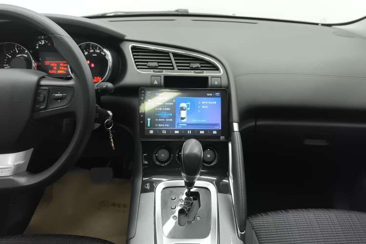 Used Peugeot 3008 2016 1.6THP Automatic Classic Edition Audio And AC Panel