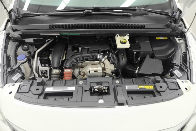 Used Peugeot 3008 2016 1.6THP Automatic Classic Edition Engine Bay