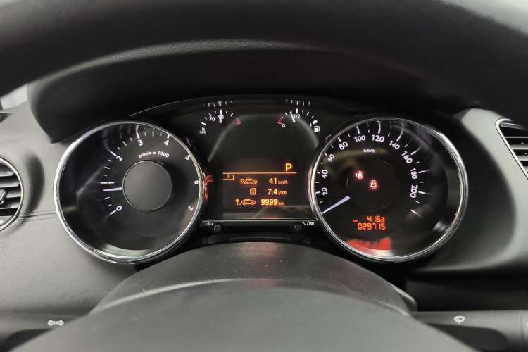 Used Peugeot 3008 2016 1.6THP Automatic Classic Edition Instrument Cluster