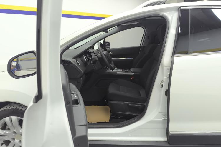 Used Peugeot 3008 2016 1.6THP Automatic Classic Edition Left Front Seat