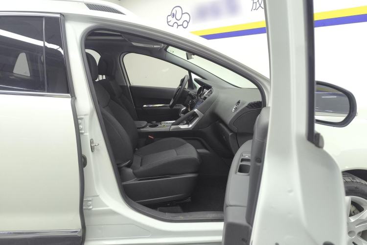 Used Peugeot 3008 2016 1.6THP Automatic Classic Edition Right Front Seat
