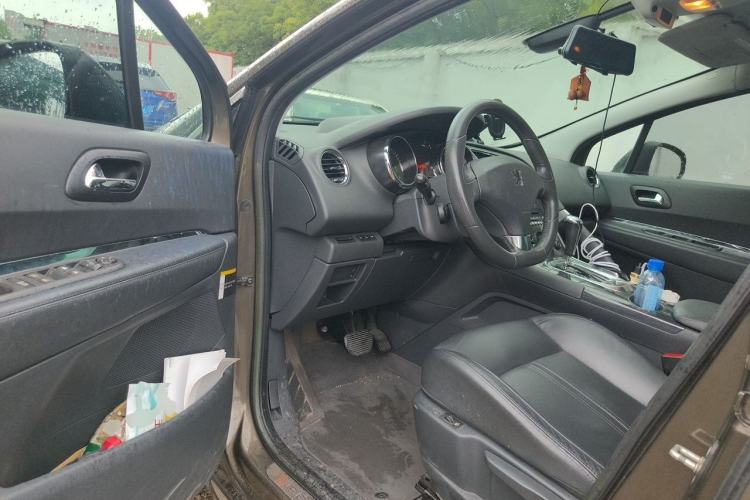 Used Peugeot 3008 2011 1.6T Luxury Model Driver Seat