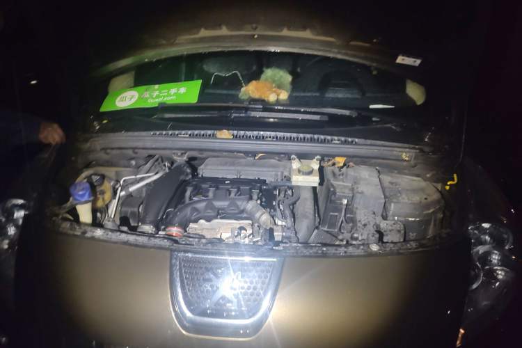 Used Peugeot 3008 2011 1.6T Luxury Model Engine Bay