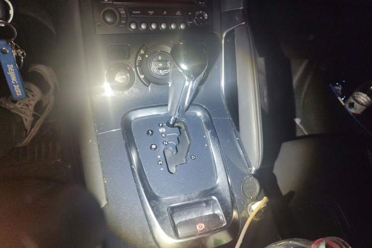 Used Peugeot 3008 2011 1.6T Luxury Model Gear Lever