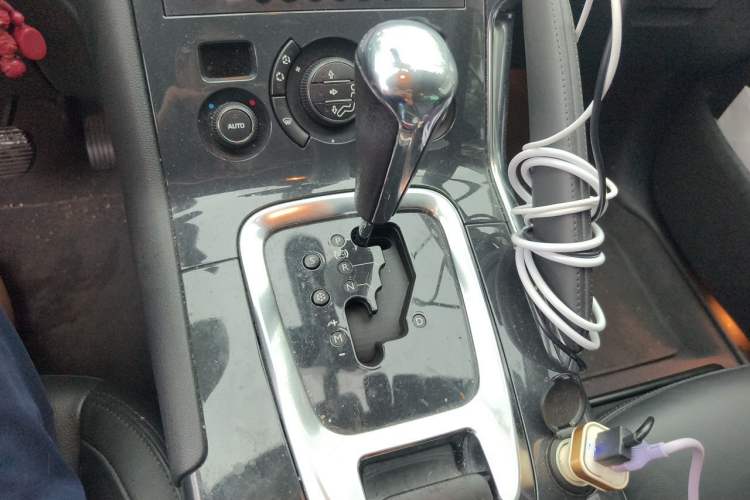 Used Peugeot 3008 2011 1.6T Luxury Model Gear Lever