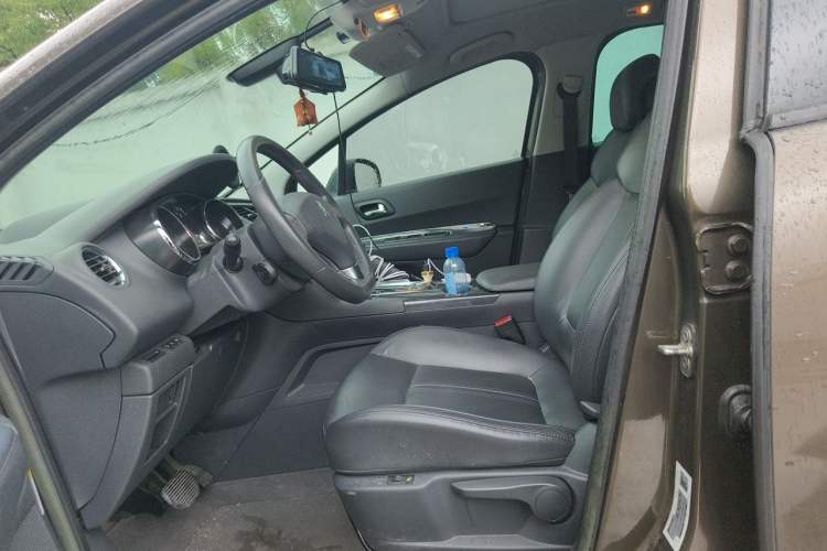 Used Peugeot 3008 2011 1.6T Luxury Model Left Front Seat