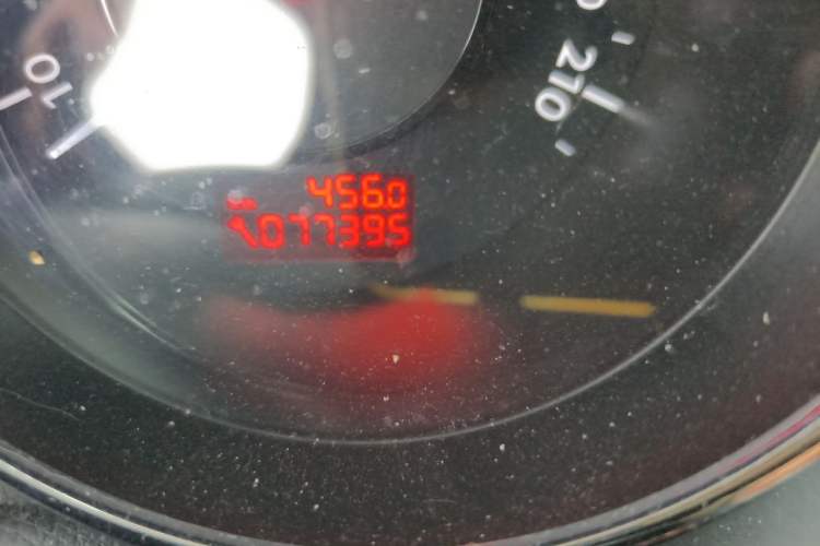 Used Peugeot 3008 2011 1.6T Luxury Model Odometer Close Up