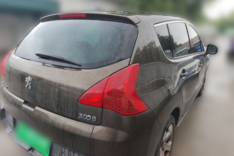 Used Peugeot 3008 2011 1.6T Luxury Model Rear Right 45 Deg