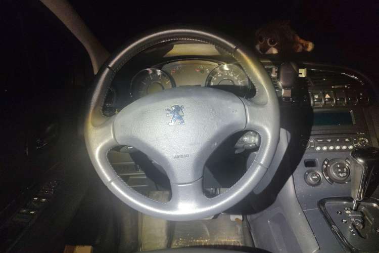 Used Peugeot 3008 2011 1.6T Luxury Model Steering Wheel