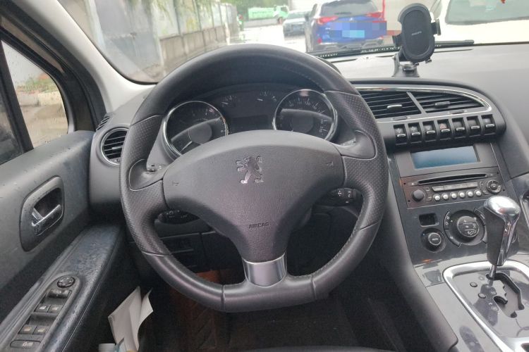 Used Peugeot 3008 2011 1.6T Luxury Model Steering Wheel