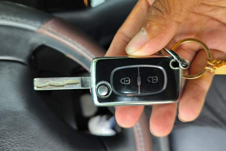 Used Peugeot 3008 2011 1.6T Fashion Edition Vehicle Key