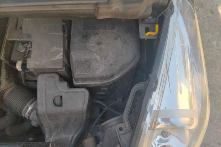 Used Peugeot 3008 2011 1.6T Luxury Model Engine Bay Left