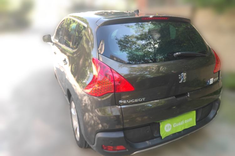 Used Peugeot 3008 2011 1.6T Luxury Model Rear Left 45 Deg