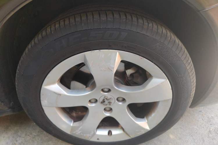 Used Peugeot 3008 2011 1.6T Luxury Model Right Front Wheel Hub