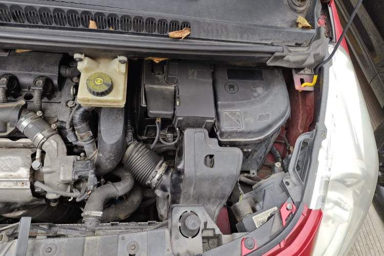Used Peugeot 3008 2011 1.6T Luxury Model Engine Bay Left