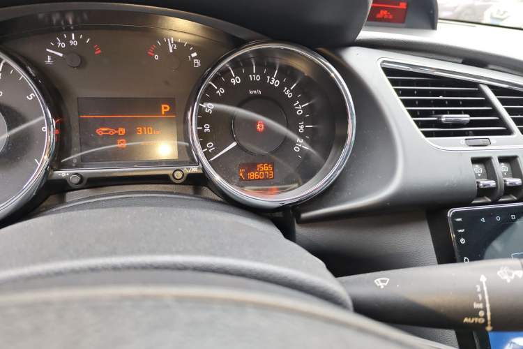 Used Peugeot 3008 2011 1.6T Luxury Model Odometer Close Up