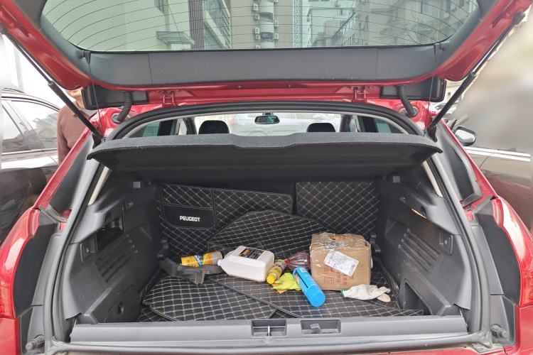 Used Peugeot 3008 2011 1.6T Luxury Model Trunk