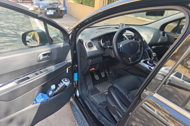 Used Peugeot 3008 2013 2.0L Manual Classic Edition Driver Seat