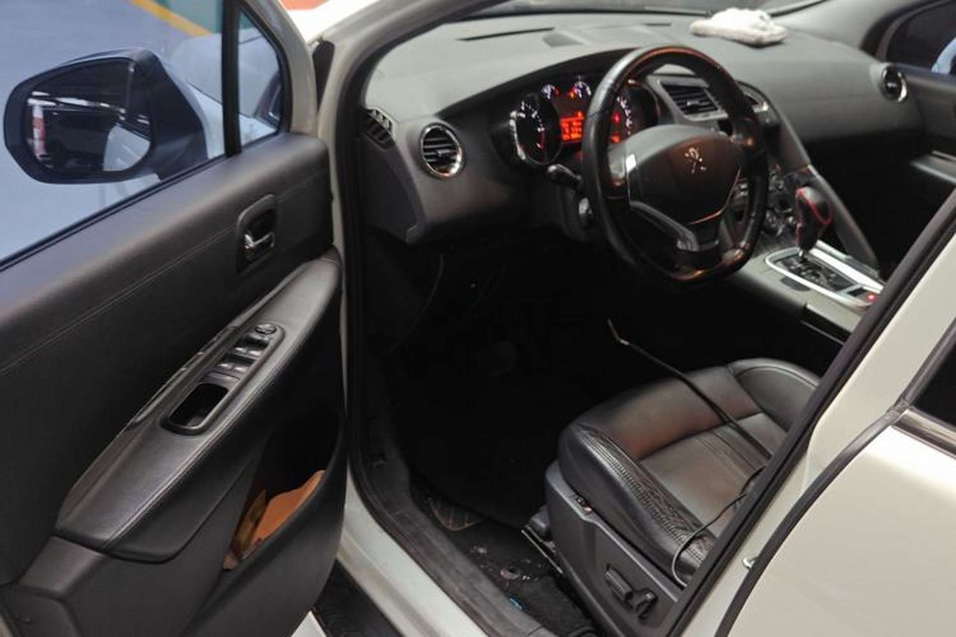 Used Peugeot 3008 2013 2.0L Automatic Trend Edition Driver Seat